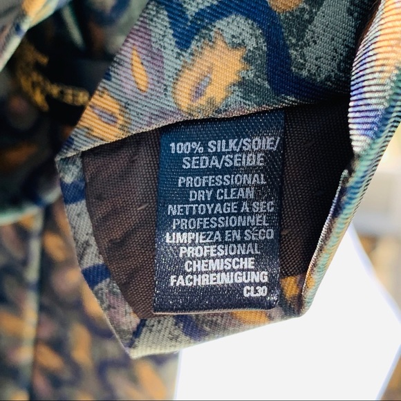 MARK & SPENCER Green & Beige Flowers Tie 100% Silk - Picture 4 of 4